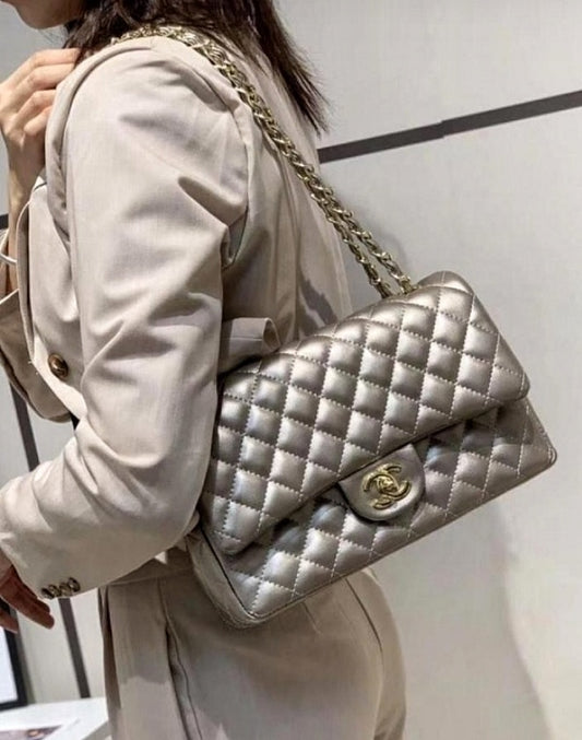 Elegant Quilted Leather Shoulder Bag